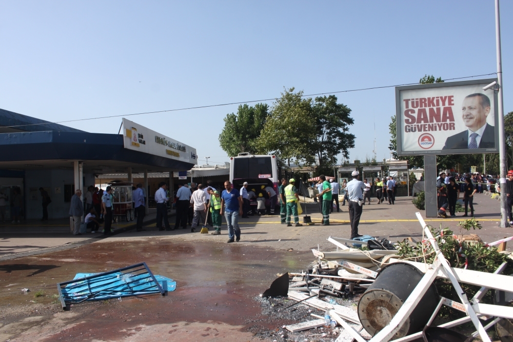 Kabataş İskelesinde otobüs faciası: 30 yaralı galerisi resim 2