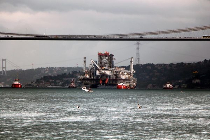 Dev petrol arama platformu İstanbul Boğazı'ndan geçti galerisi resim 8
