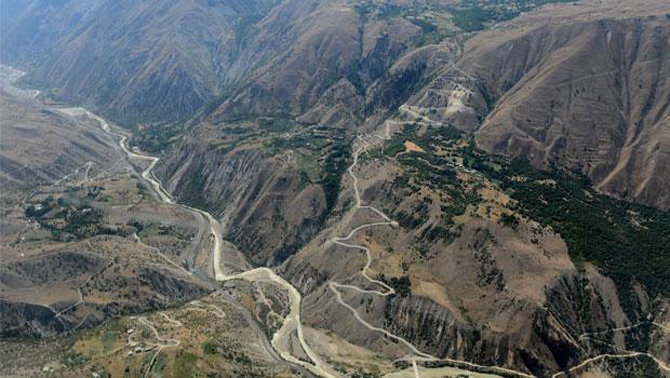 Kuş bakışı Van - Hakkari Karayolu galerisi resim 16