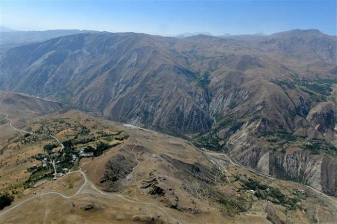 Kuş bakışı Van - Hakkari Karayolu galerisi resim 5