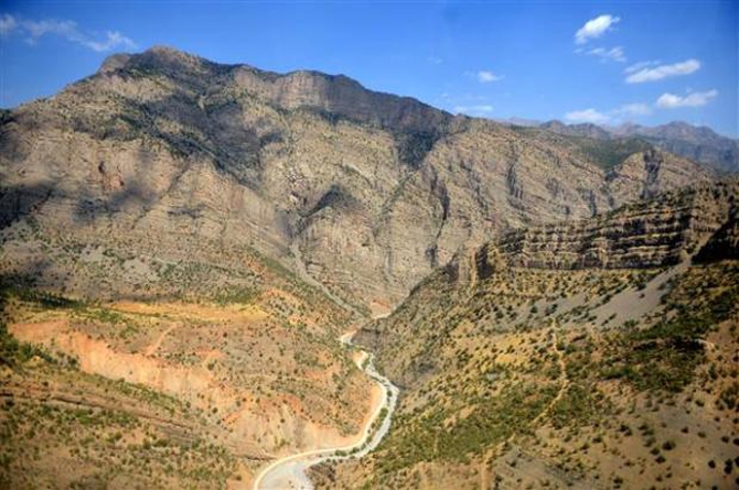 Kuş bakışı Van - Hakkari Karayolu galerisi resim 8