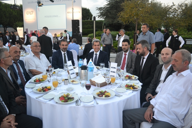 UND, üyeleriyle iftarda bir araya geldi galerisi resim 13