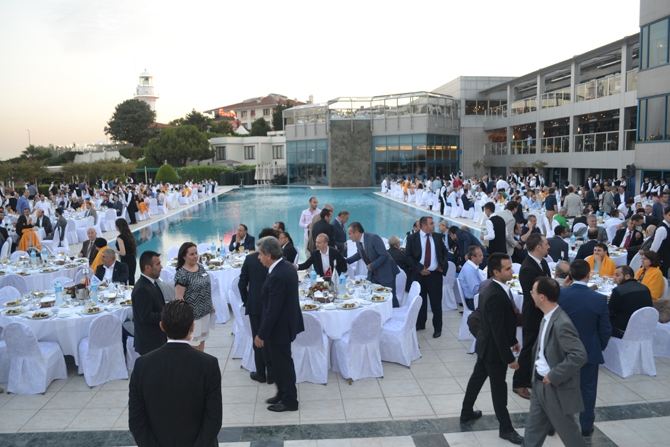 UND, üyeleriyle iftarda bir araya geldi galerisi resim 7