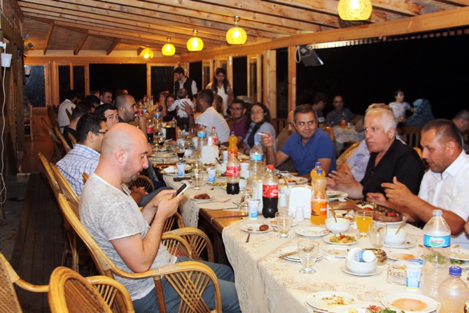 Gemi Mühendisleri iftarda bir araya geldi galerisi resim 2