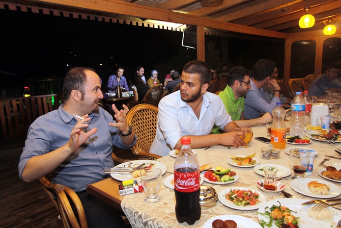 Gemi Mühendisleri iftarda bir araya geldi galerisi resim 7