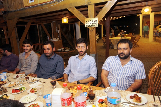 Gemi Mühendisleri iftarda bir araya geldi galerisi resim 8