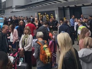Manchester Havalimanı tahliye edildi