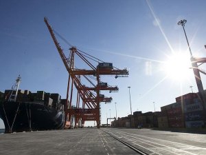 Akfen Holding, Mersin Limanı'ndaki hissesinin yüzde 40'ını devrediyor