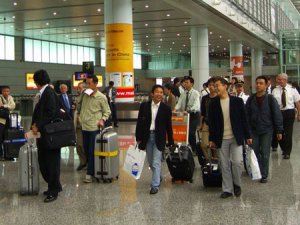 Çin'den gelen yolcu sayısı yarı yarıya azaldı