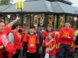 İngiltere'de McDonald's grevi