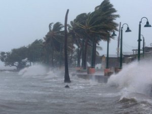 Irma Kasırgası,10 bin 600 uçuşu iptal ettirdi