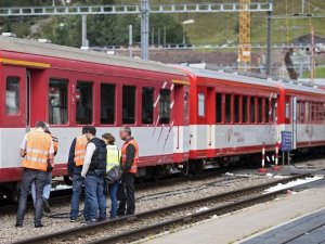 İsviçre'de tren kazası: 30 yaralı