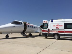Ambulans uçaklar hastalanan hacılar için havalandı