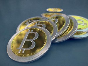 Bitcoin savaşı kızışıyor, hükümetler düzenleme istiyor