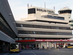 Tegel Havalimanı'nın kaderi oylamayla belli olacak