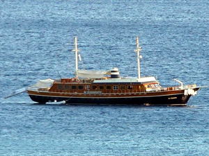 Türk bayraklı ticari yatların ve yolcu gemilerinin Yunan adalarına sefer yapması yasaklandı