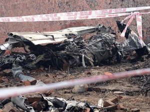 Kazakistan'da ambulans uçak düştü