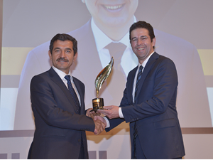 Antalya Büyükşehir Belediyesi, “Yerel Yönetim Ödülü”nü Otokar’dan aldı