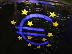 Euro Bölgesi'nde yatırımcı güveni 10 yılın zirvesinde