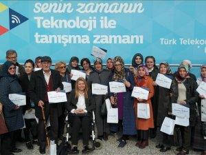 Türk Telekom'dan kadınlara teknoloji eğitimi