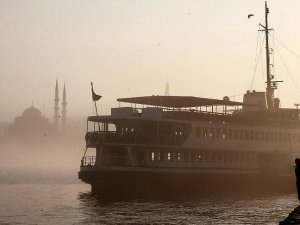 İstanbul'da sis deniz ulaşımını olumsuz etkiledi