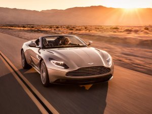 Aston Martin'in ikonik modeli DB11 Volante feri dönüyor