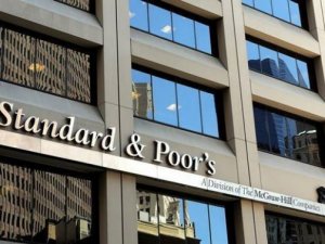 Standart &Poor's Hindistan'ın kredi notunu teyit etti