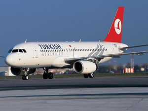 Yıldırım isabet eden THY uçağı Atatürk Havalimanı'na döndü