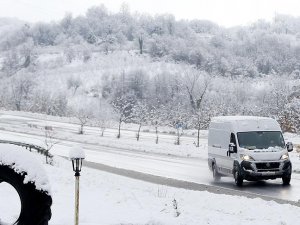 Doğuda kar yağışı nedeniyle 117 köy ve mahalle yolu ulaşıma kapandı