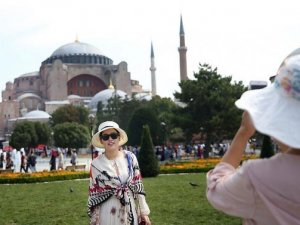 En çok turisti İstanbul ve Antalya ağırladı