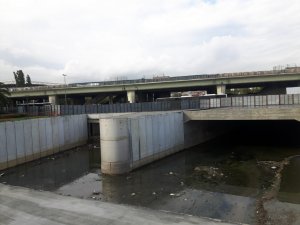 Kadıköy'deki Kurbağalıdere Köprüsü yıkılıyor