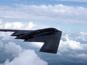 ABD, Guam Adası'na 200 havacı ile 3 hayalet uçak gönderdi