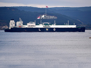 M/T Ougarta Çanakkale Boğazı'ndan geçti