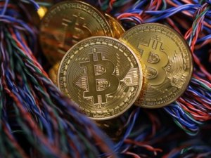 Bitcoin bir saatte eridi