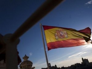 İspanya'nın notu A- seviyesine yükseldi