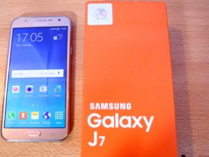 Yeni Galaxy J7 oldukça iyi özelliklerle geliyor!