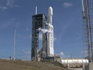 SpaceX, Falcon Heavy roketinin ateşleme testini gerçekleştridi