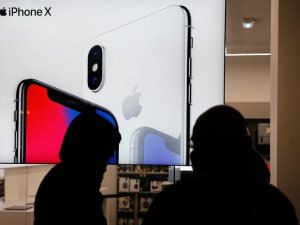 iPhone X hakkındaki iddialar, Apple'ın değerini 22 milyar dolar düşürdü