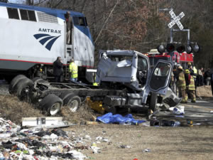 ABD’de senatörleri taşıyan tren kaza yaptı: 1 ölü
