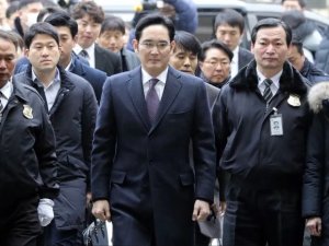 Samsung'un başkan yardımcısı serbest bırakıldı
