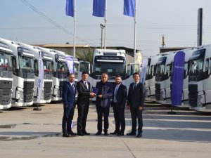 Temsa İş Makinaları, ARI-HAN Group’a 15 Volvo Trucks teslim etti