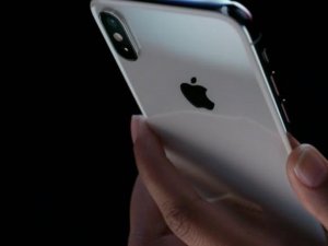 Apple, Touch ID'nin fişini çekiyor!