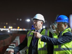 Mevlüt Çavuşoğlu, Kuveyt'te Limak havalimanı şantiyesini gezdi