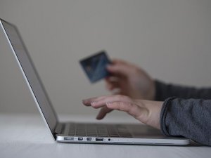 E-ticaret 14 Şubat'ta 'Aşk'a geldi