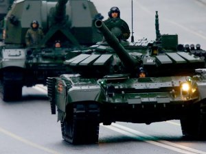 Irak, 36 T90s tankını Rusya'dan teslim aldı