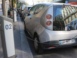 Elektrikli araçlara talebin 2030'da zirve yapması bekleniyor