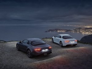 Alpine A110'un yeni versiyonları Cenevre Otomobil Fuarı'nda tanıtıldı