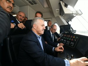 Ahmet Arslan Konya-Karaman Tren Hattı'nda test sürüşü gerçekleştirdi