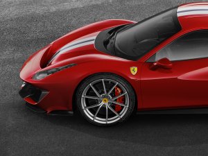 Yeni Ferrari 488 Pista’nın lastikleri Michelin’den