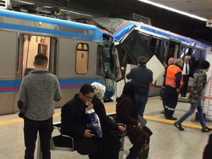 İstanbul'da tramvaylar çarpıştı